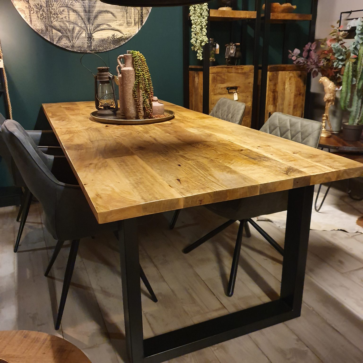 Mango Tafel Surat Stoer in Wonen